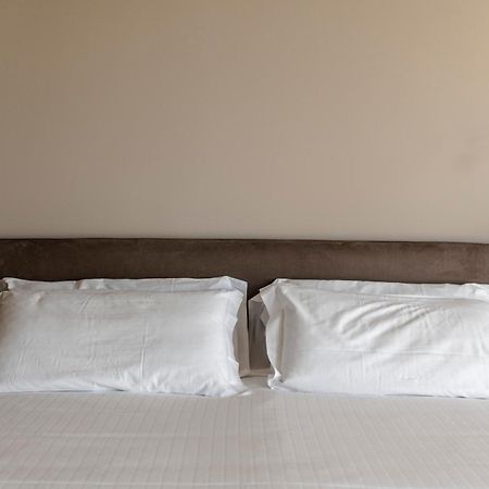 Il Cortile Suites Diano d'Alba Exterior photo