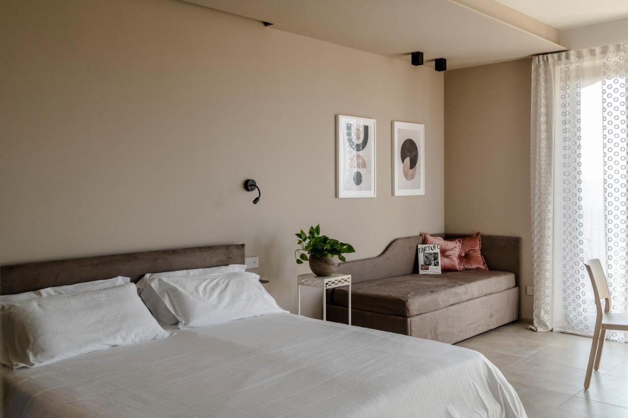 Il Cortile Suites Diano d'Alba Exterior photo