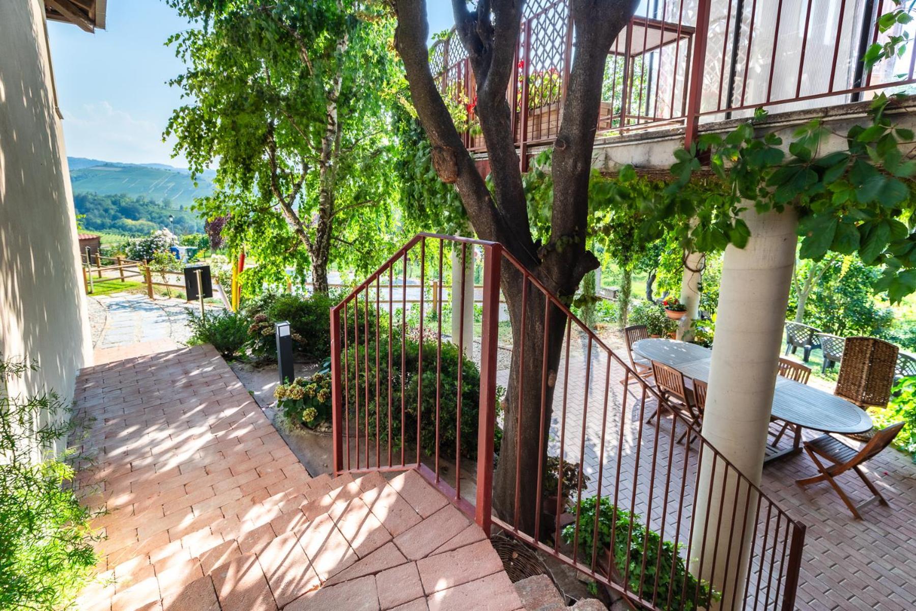 Il Cortile Suites Diano d'Alba Exterior photo